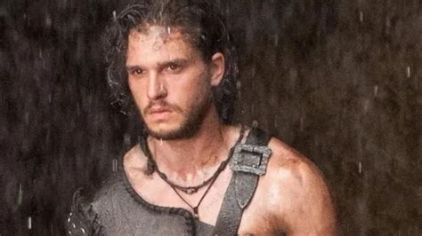 Game of Thrones’ Kit Harington to strip naked for full